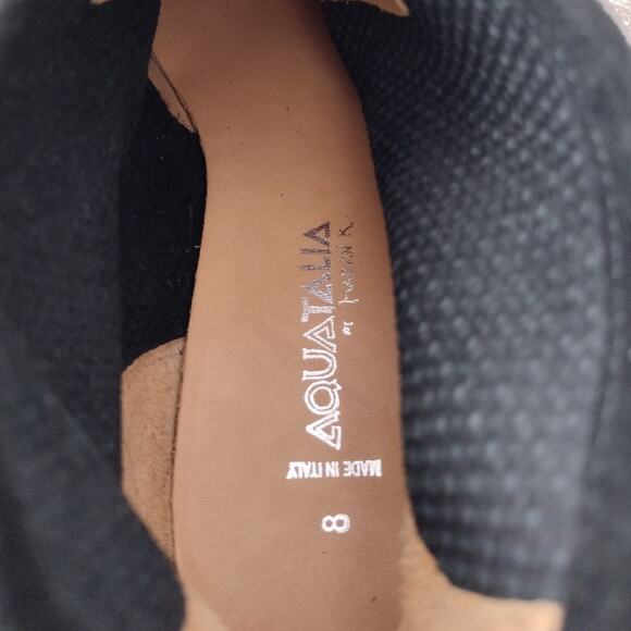 Aquatalia Xcellent Black Suede Perforated Stacked Heel Ankle Bootie Boot Women 8 - Picture 10 of 15